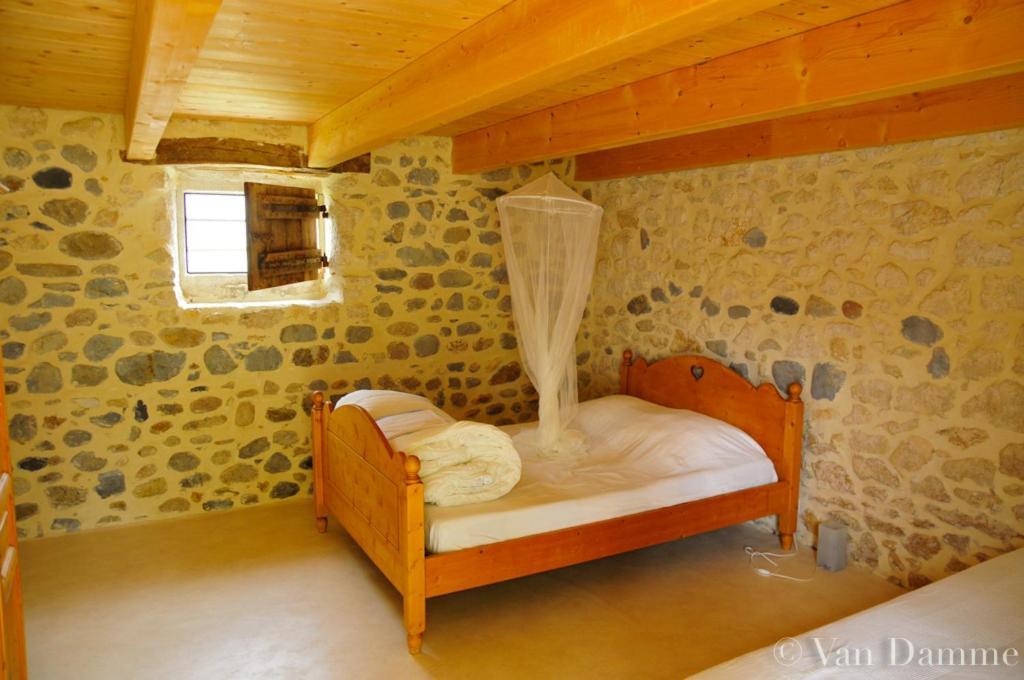 Gites Du Domaine Des Dames Vallon-Pont-dʼArc Exterior foto