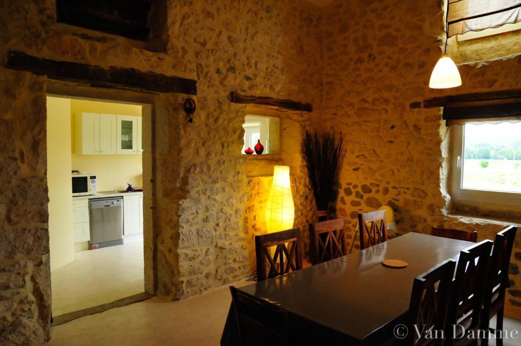 Gites Du Domaine Des Dames Vallon-Pont-dʼArc Exterior foto