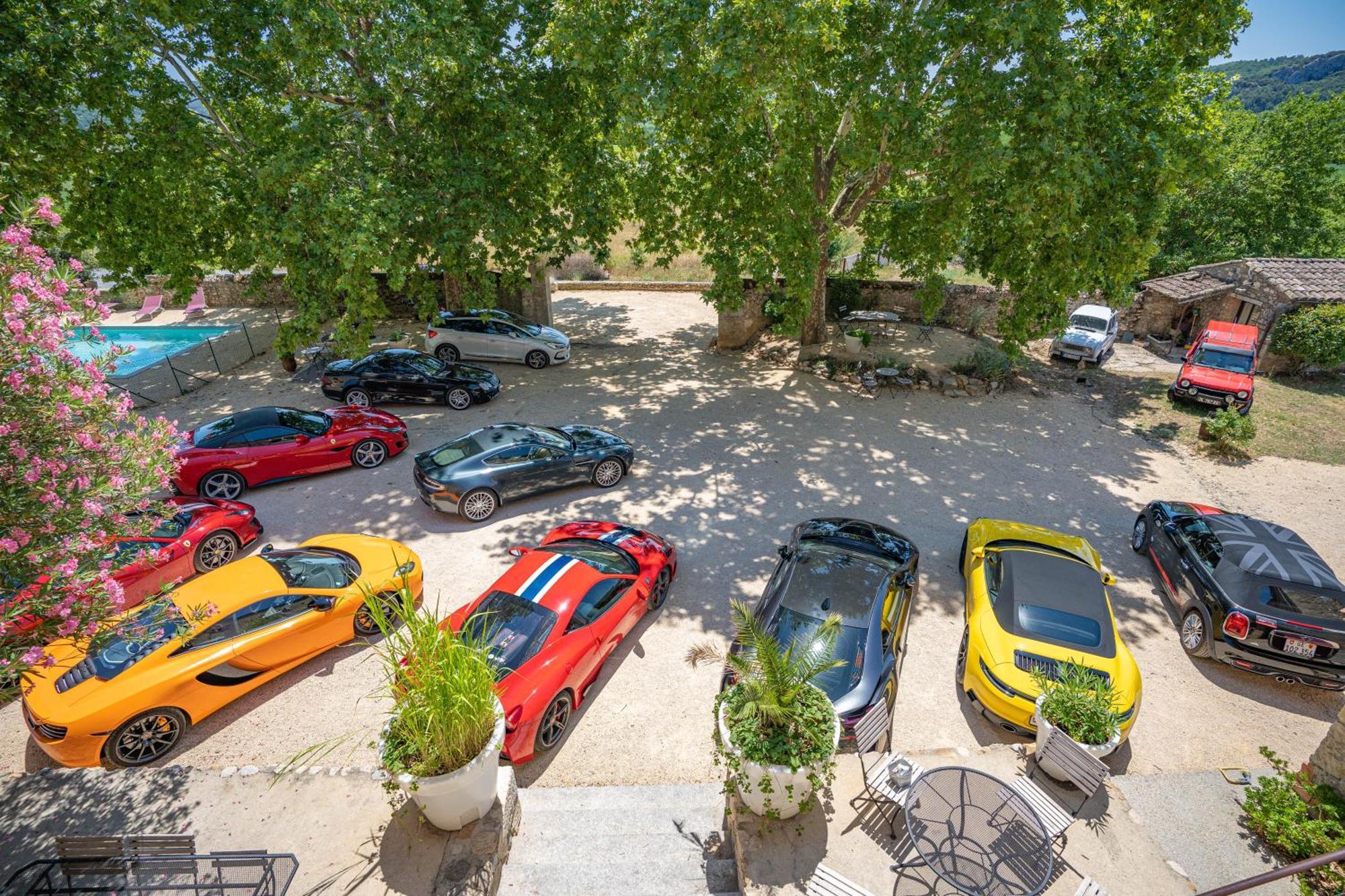 Gites Du Domaine Des Dames Vallon-Pont-dʼArc Exterior foto